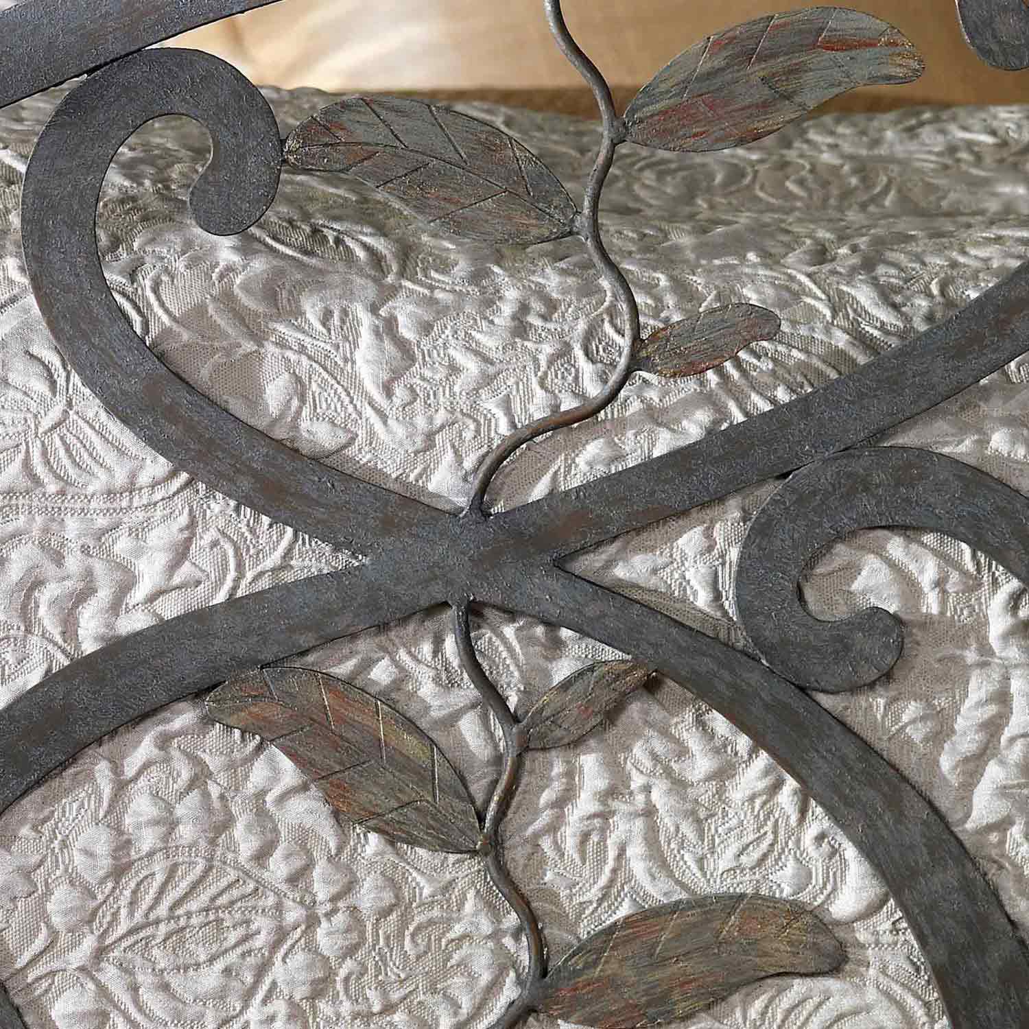 Laurel Iron Bed 1364 Wesley Allen Queen CBMPF Matriae